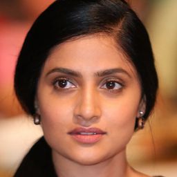 夏禮妮·瓦尼卡帝 飾演 Radha Panicker