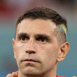 Emiliano Martínez 飾演 Self