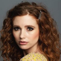 Marla Robison 飾演 Rachel