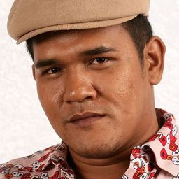 Sonthaya Chitmanee 飾演 Choet