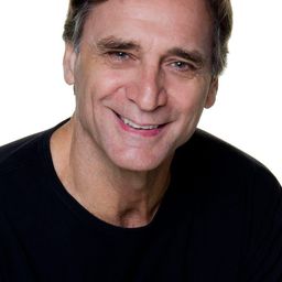 Herson Capri - I Didn't Know Tururu演員 飾演Gil