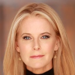 瑪伊芙·奎因蘭 - 離婚邀請演員 飾演Pam