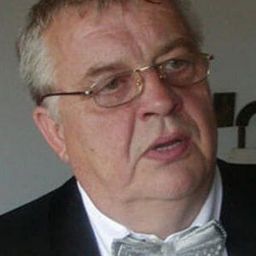 Maciej Ferlak 飾演 Wolski