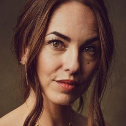 芭芭拉森 飾演 Liz Taylor