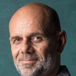 瑞卡多·米拉尼 - 爸媽又戀嚟導演