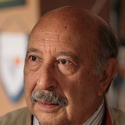 Francisco Merino 飾演 Arias Navarro