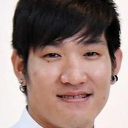 Nattapong Arunnate 飾演 Wow (segment "Little Letters")