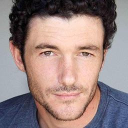 Francis Mountjoy 飾演 Jim Connor