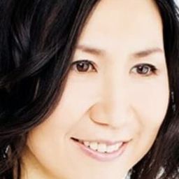 高橋洋子 飾演 Self