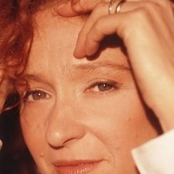 Elisabetta Pozzi - Sacred Heart演員 飾演La psichiatra