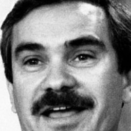 艾密·亞多林諾 - He Makes Me Feel Like Dancin'導演