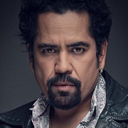 Harry Szovik - 哈里斯夫人去巴黎演員 飾演Commissionaire