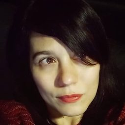 Eva Pallarés - 深藍即是黑演員 飾演Natalia