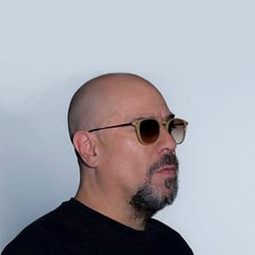 Santiago Moure - 毒梟回憶錄演員 飾演Mario Lopera 