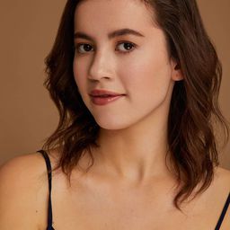 Wendy-Anne Daloz 飾演 Staff, Asylum Unit