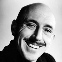 Lionel Jeffries 飾演 Captain Rhumstone