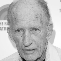 泰倫斯·伊凡斯 - Caddie Woodlawn演員 飾演Max Skeel