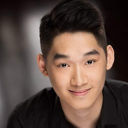 Daniel Kailin 飾演 TV Son (voice)