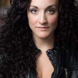 Stefania Indelicato - 2 顆心演員 飾演Nurse