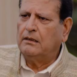 Khalid Butt 飾演 Cook