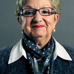 伊契兒·艾斯普魯 飾演 Tere