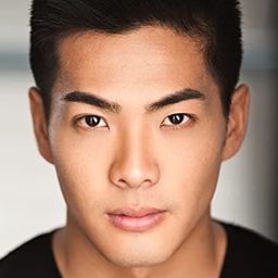 Derek Kwan 飾演 PA