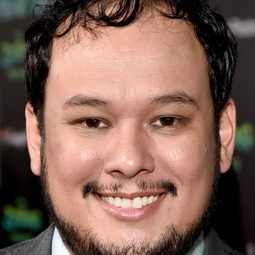 雷蒙德·佩爾西 飾演 Flash (voice)