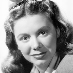 Marcy McGuire 飾演 Marcy McGuire