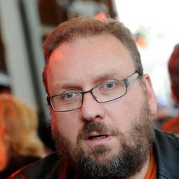 Anders Nilsson - 約翰·福爾克：戰友導演