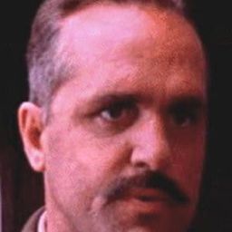 Robert Swan - 義膽雄心演員 飾演Mountie Captain