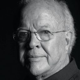 Douglas Trumbull 飾演 