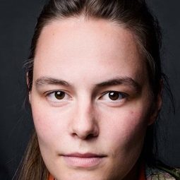 Emilie Kristine Blichfeldt 飾演 