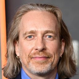 摩頓·帝敦 - Varg Veum - Fallen Angels導演