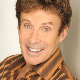 Paul Ryan 飾演 Man in Mod Shop (uncredited)