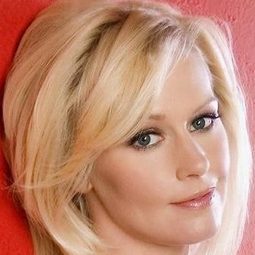 Beverly Lynne - Bloodfist 2050演員 飾演Nadia Boikanovich