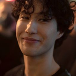 Jun Lancini 飾演 Lorenzo Zhang