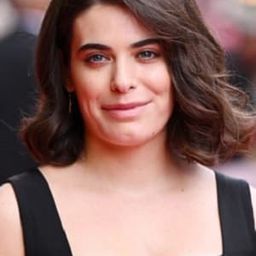 艾芭拉瑪利 - 老橡樹酒館演員 飾演Yara