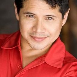 迪諾·安卓拉迪 飾演 Alex (voice)