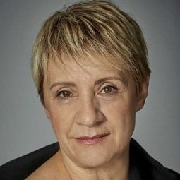 布蘭卡·波提羅 - Solo mía演員 飾演Abogada