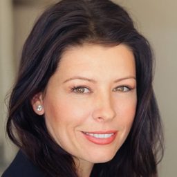 Arianne Fraser 飾演 Tiffany