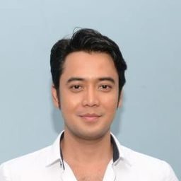 Kriss Hatta Luis 飾演 Teddy