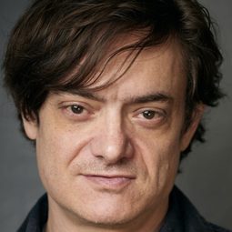 Todd Giebenhain - 昔日英雄演員 飾演Actor