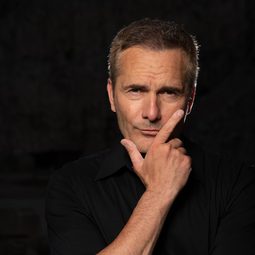 Alain Blazevic 飾演 Boris