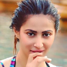 Rishina Kandhari 飾演 Geeta