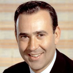 卡爾·雷納 飾演 Self