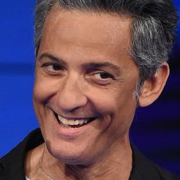 Fiorello 飾演 Salvatore