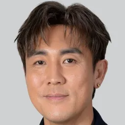 譚俊彥 飾演 明里