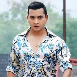 Saanand Verma 飾演 Kapil