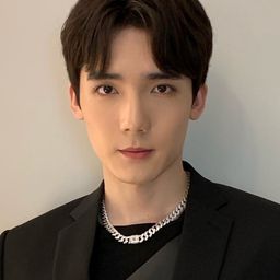 曹煜辰 飾演 Lin Hengyu