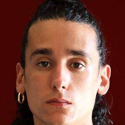 Andrea Carpenzano 飾演 Michele